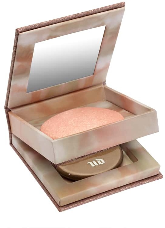 Urban Decay Naked Illuminated Shimmering Powder for Face and Body